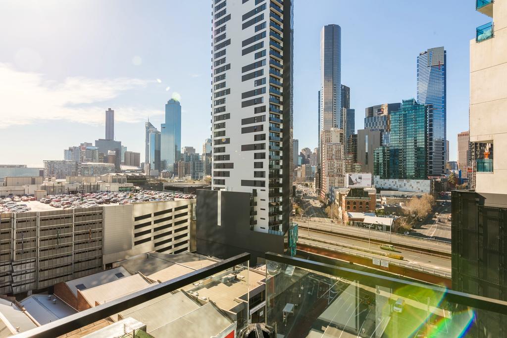 Mj Shortstay Apartments - Platinum Tower เมลเบิร์น ภายนอก รูปภาพ